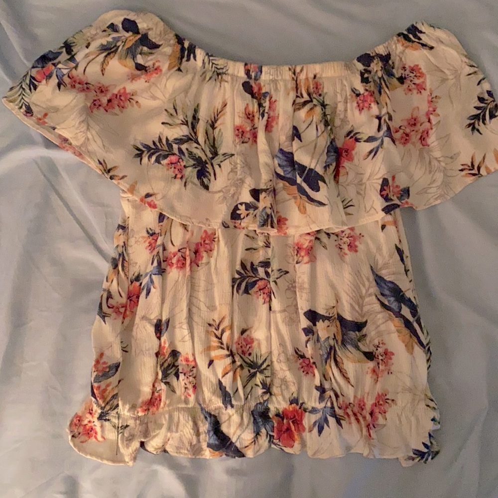 American Eagle off the shoulder top